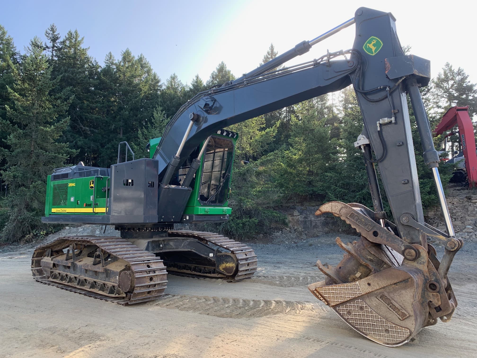 2018 John Deere 2154G