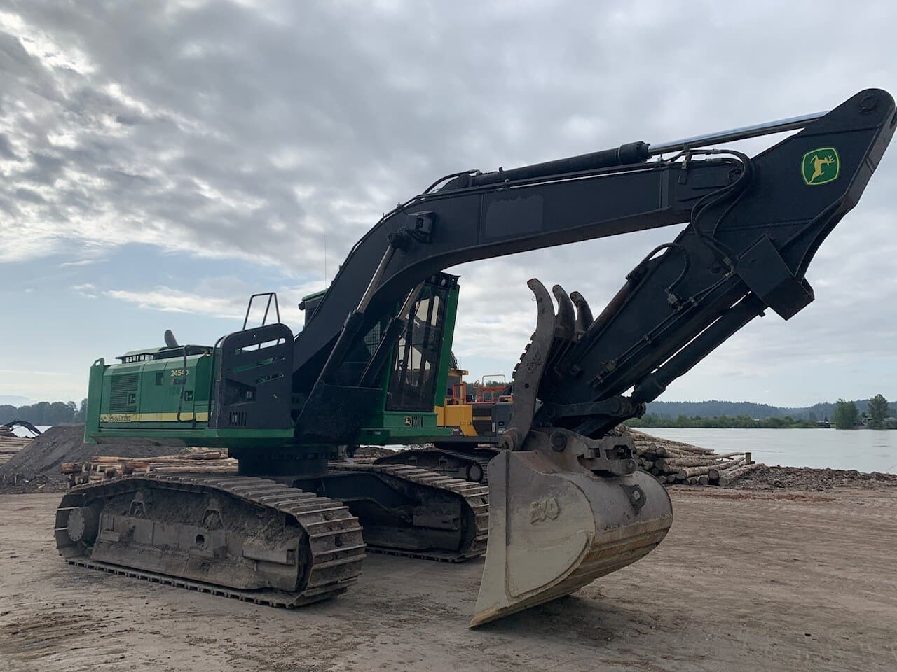 2014 John Deere 2454D