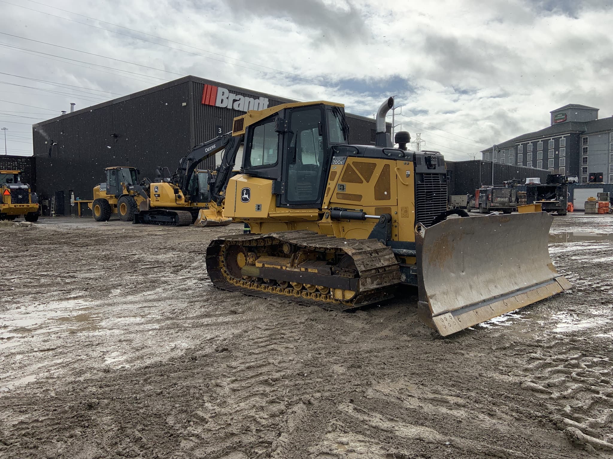 2017 John Deere 700K